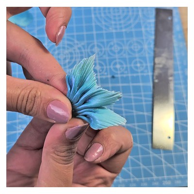 copy of CreoBox Glitter & Candy: Eine kreative Reise mit Aqua Resin