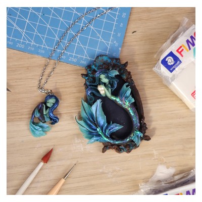 copy of CreoBox Glitter & Candy: Eine kreative Reise mit Aqua Resin