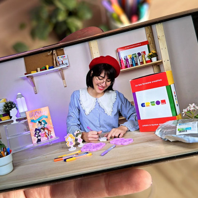 CréaBox Glitter & Candy: Un Voyage Créatif avec la Aqua Resin