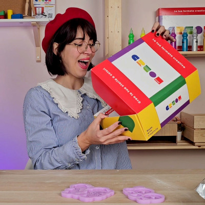 CréaBox Glitter & Candy: Un Voyage Créatif avec la Aqua Resin