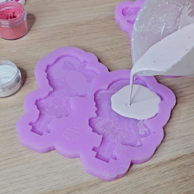 CréaBox Glitter & Candy: Un Voyage Créatif avec la Aqua Resin